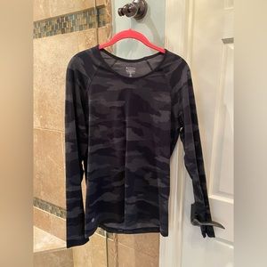 Athleta Long Sleeve Workout Top. Size XL. Gently worn.